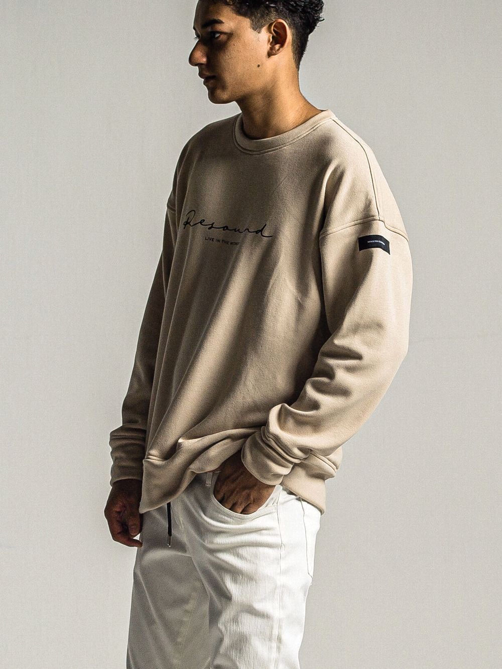 HANDWRIITING LOGO VELOURS FLEECE DROP TRAINER (ベージュ) ロゴ ルーズ トレーナー