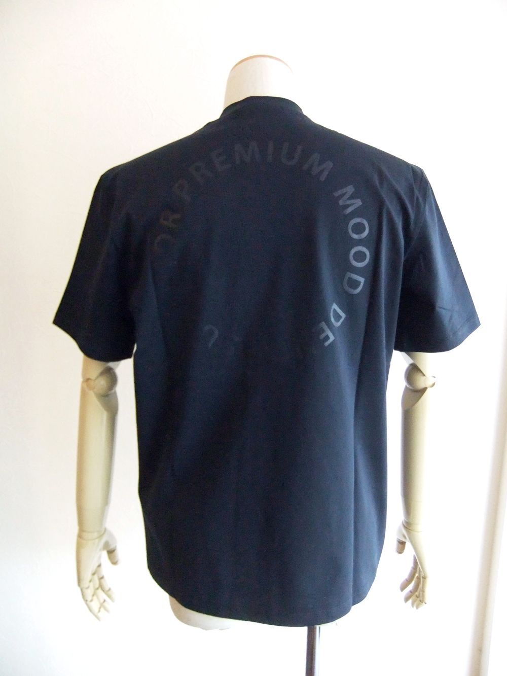 FANES   (ネイビー）  バックロゴ 半袖 Tシャツ