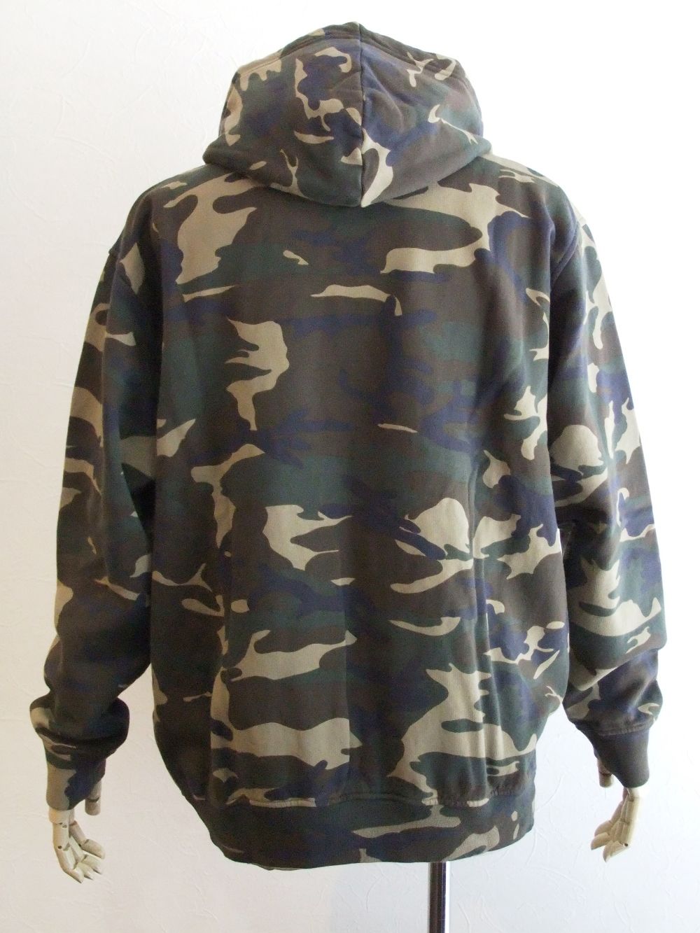 ICON CAMO  スウェットパーカー   S79GU0006