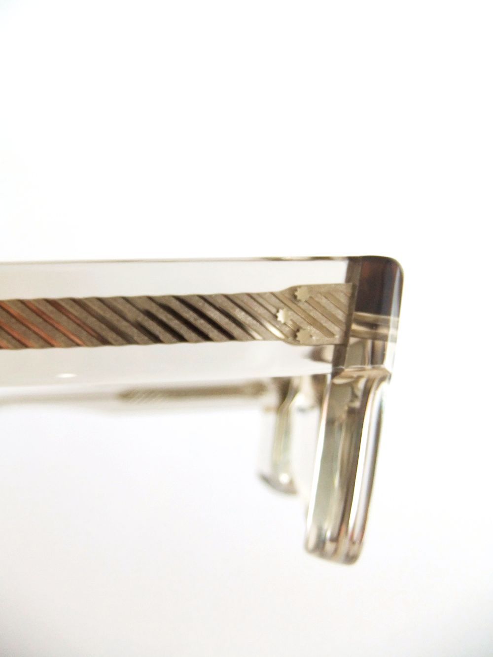 CUTLER AND GROSS   1403 SQUARE SUNGLASSES-SAND CRYSTAL