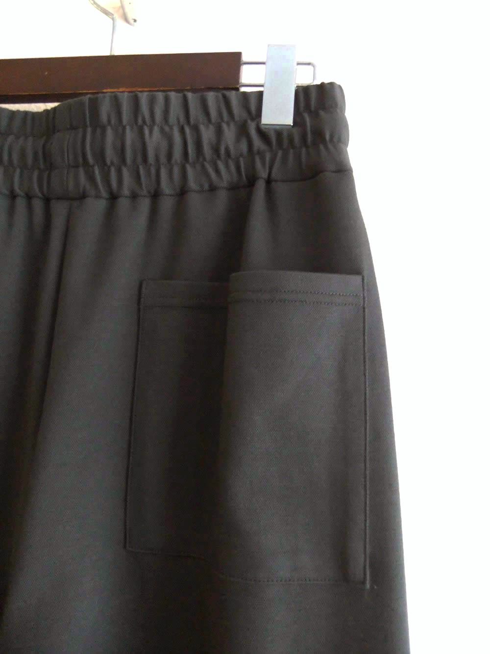 サイドタック入り ワイド スラックス   536629