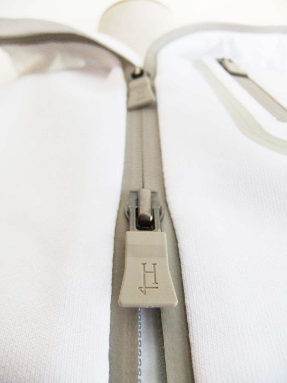 HERNO Laminar スウェット フーデッドブルゾン   JC001ULUL-50017