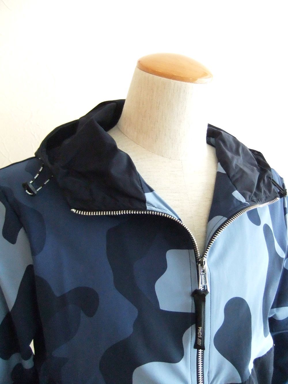 INVISIBLE SW CAMO    カモ柄ストレッチパーカー 【Safari 掲載】