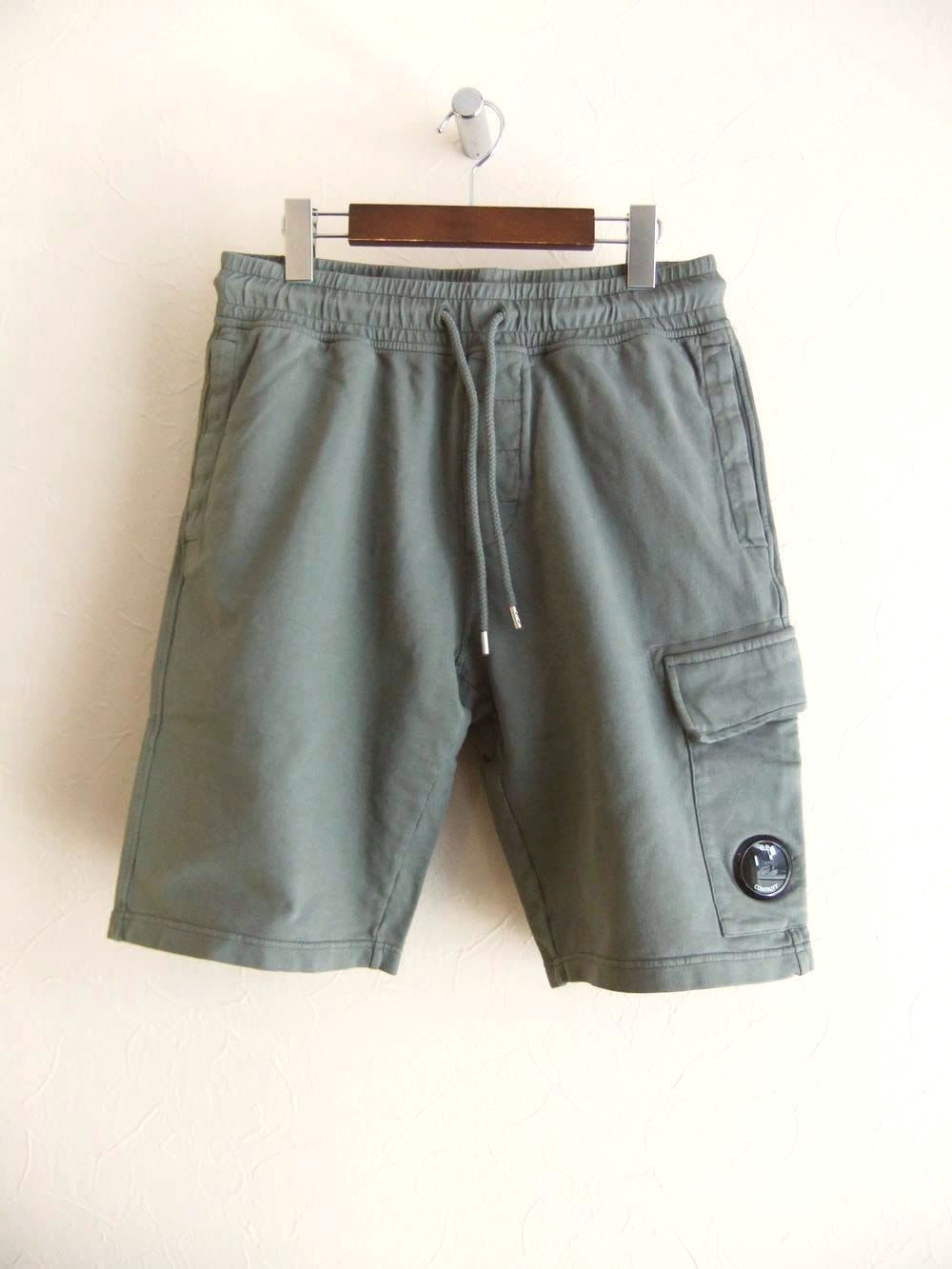 LIGHT FLEECE CARGO LENS SHORTS  (ダークグレー)  スウェット ハーフパンツ
