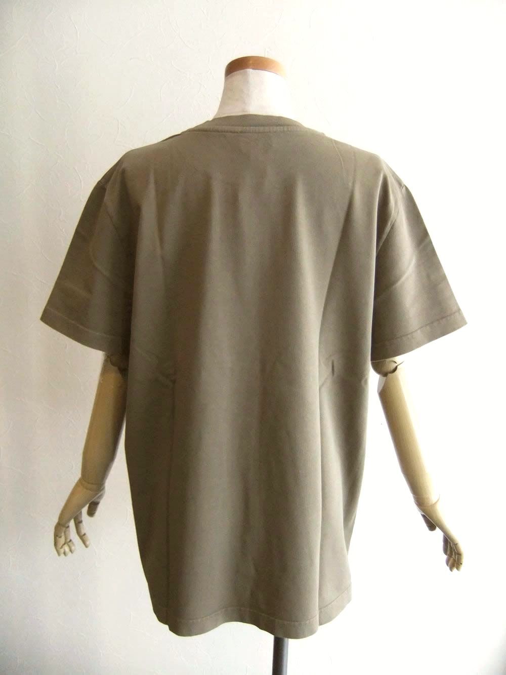 《LADIES》 A.P.C.  カーキ STNDARD GRAND 'VPC' Tシャツ