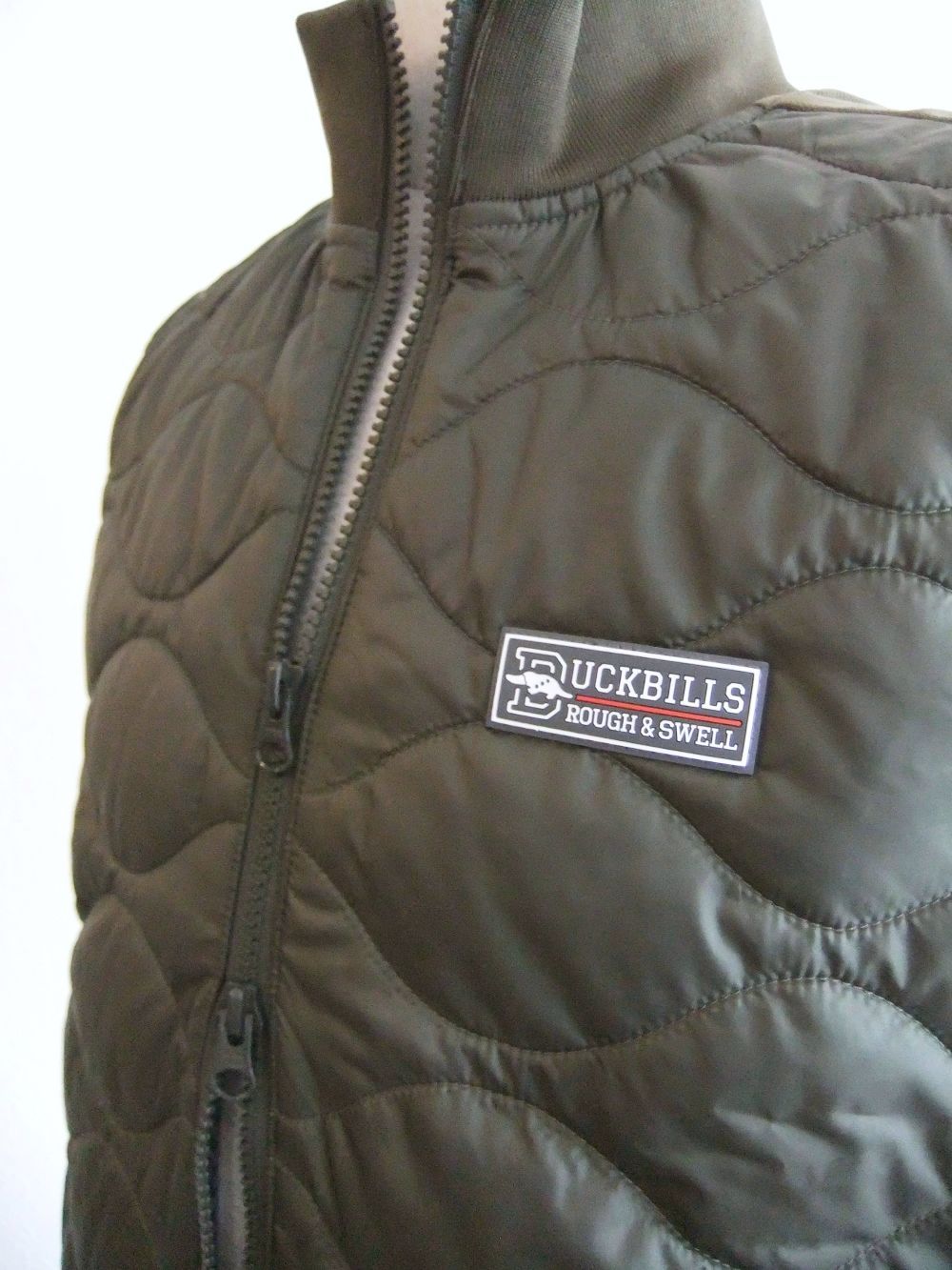 SWELL VEST (カーキ)  中綿入り ベスト    RSM-24252