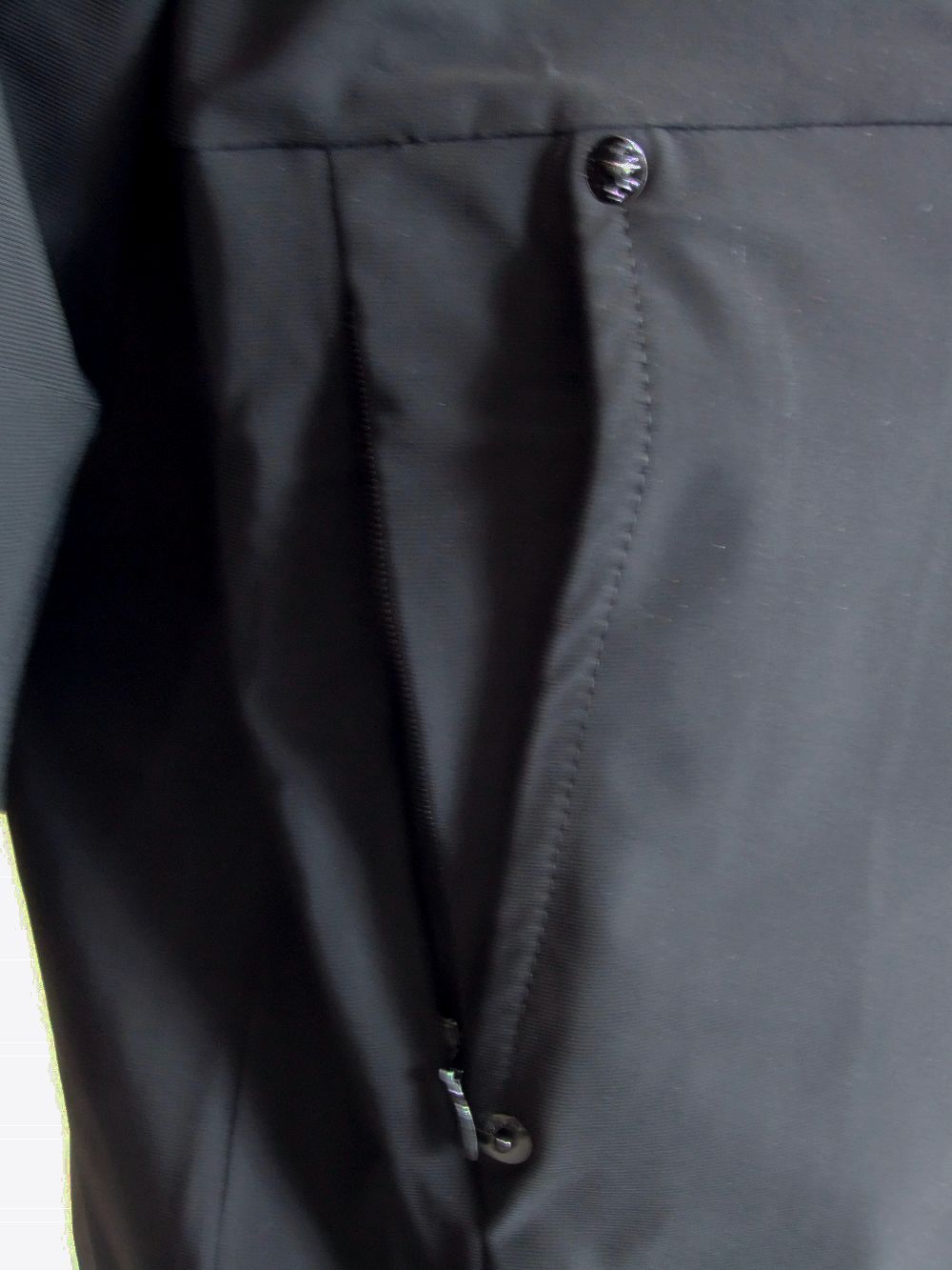 INVISIBLE FLEECE   スーパーストレッチパーカー