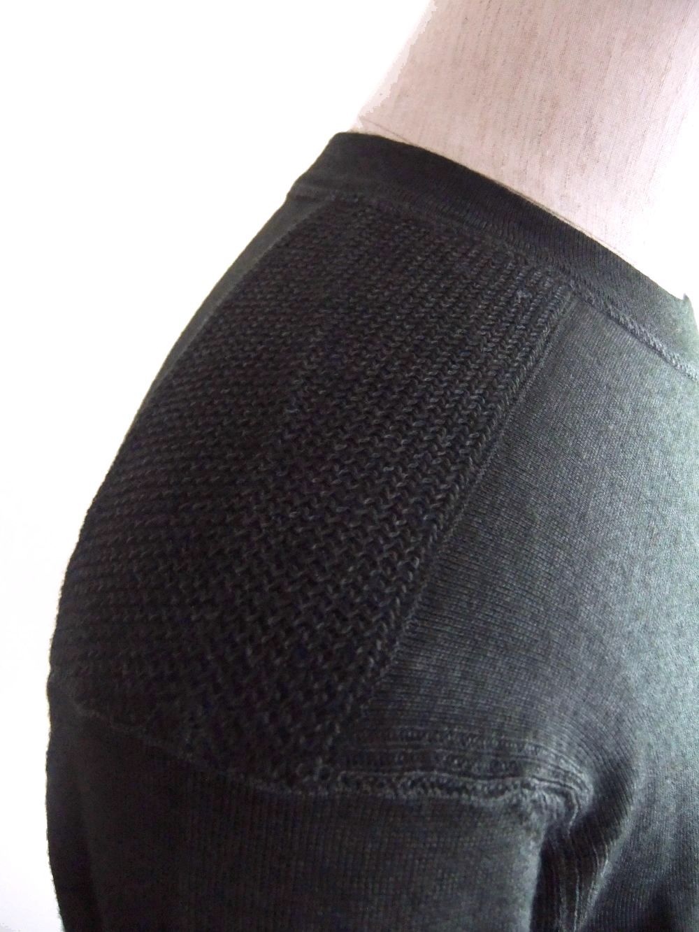 KNITWEAR CREW NECK IN FAST DYED MERINOS  ウール クルーネック セーター