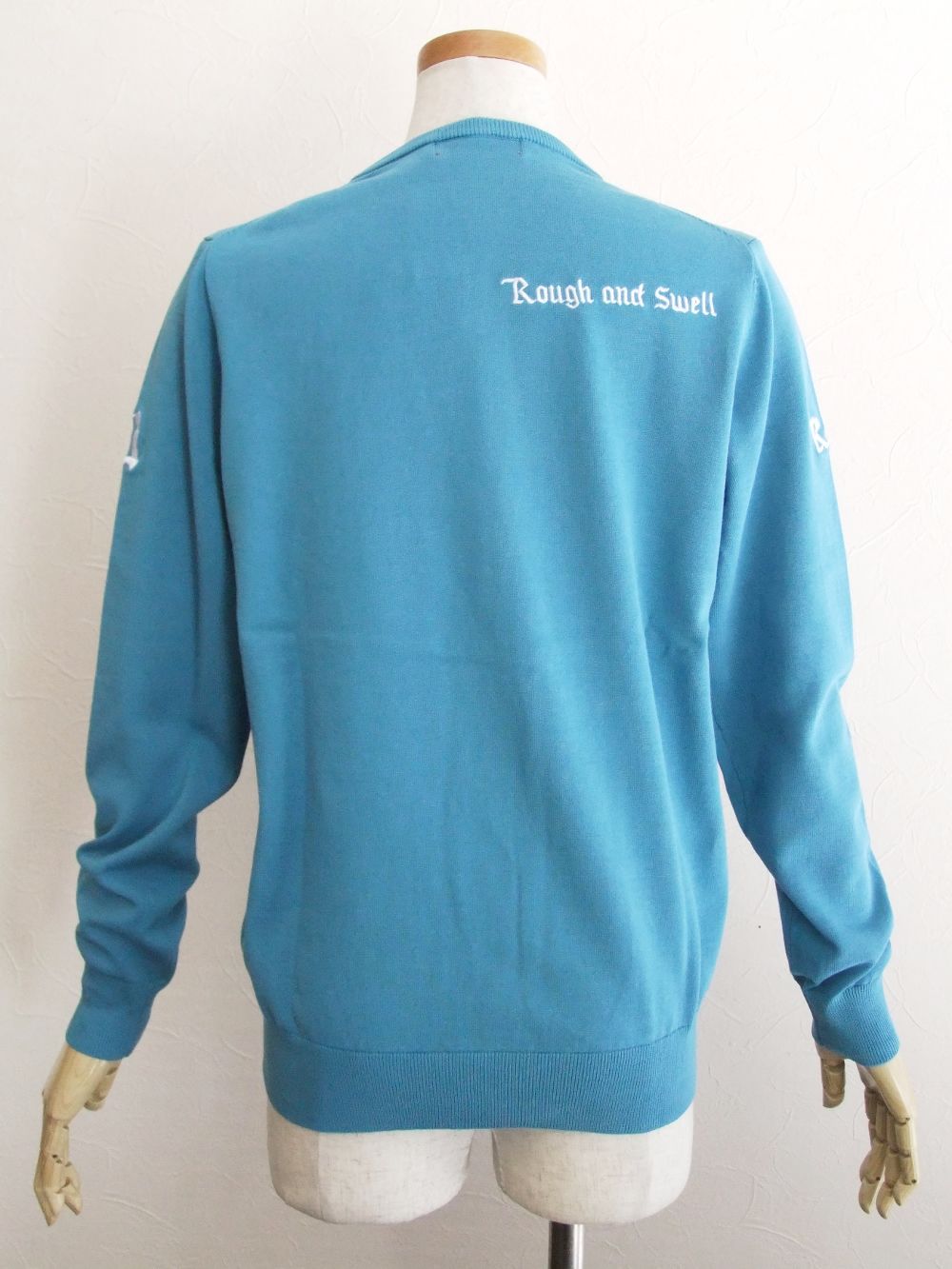 【LADIES】 FAIRWAY FEVER V- NECK W.   ロゴ入り Vネックセーター  RSL-22036
