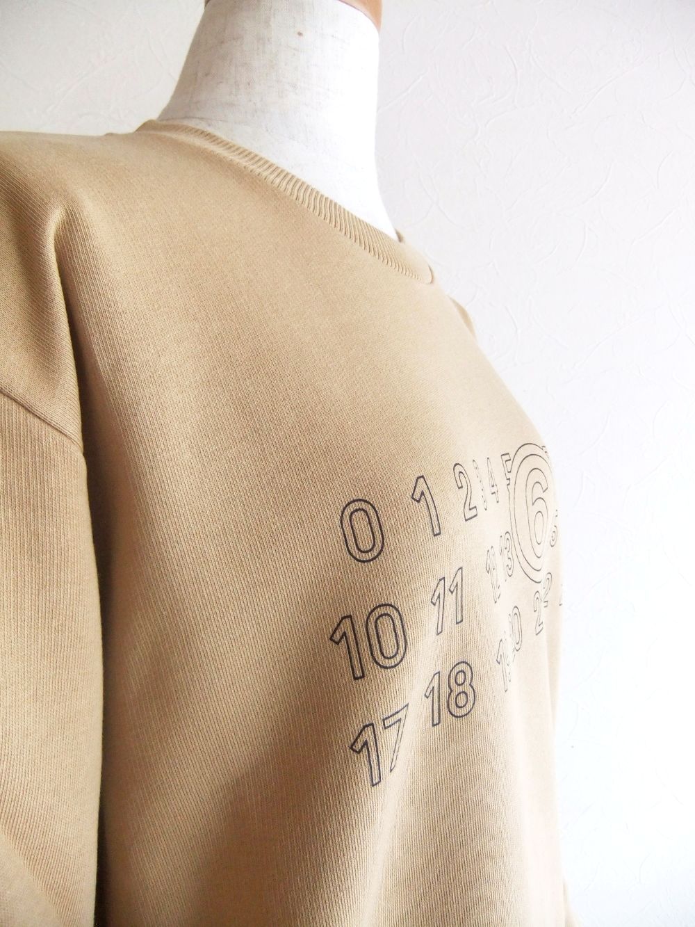 【レディース】MM⑥ Maison Margiela  （べージュ）  ナンバリング スウェット プルオーバ