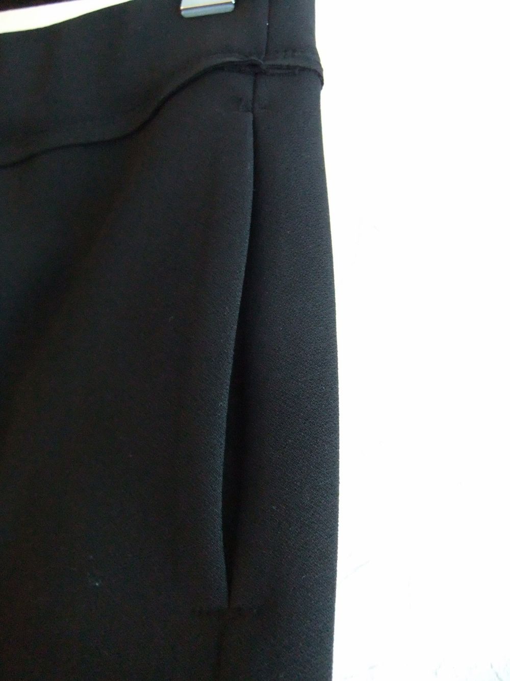 ストレッチ 裾スリット ストレートパンツ  (ブラック)   a99-003