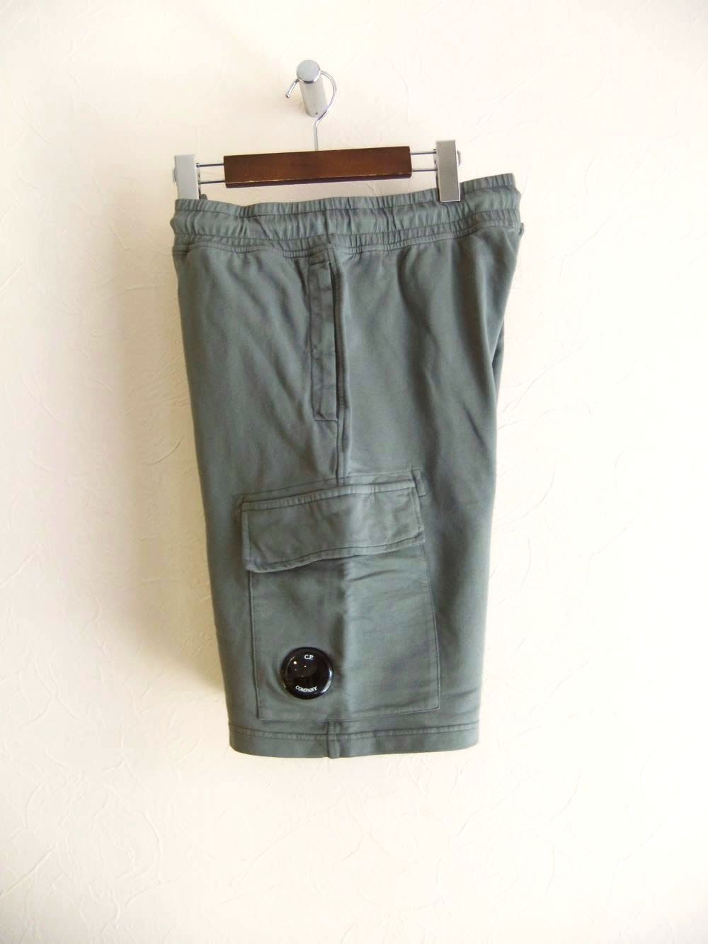 LIGHT FLEECE CARGO LENS SHORTS  (ダークグレー)  スウェット ハーフパンツ