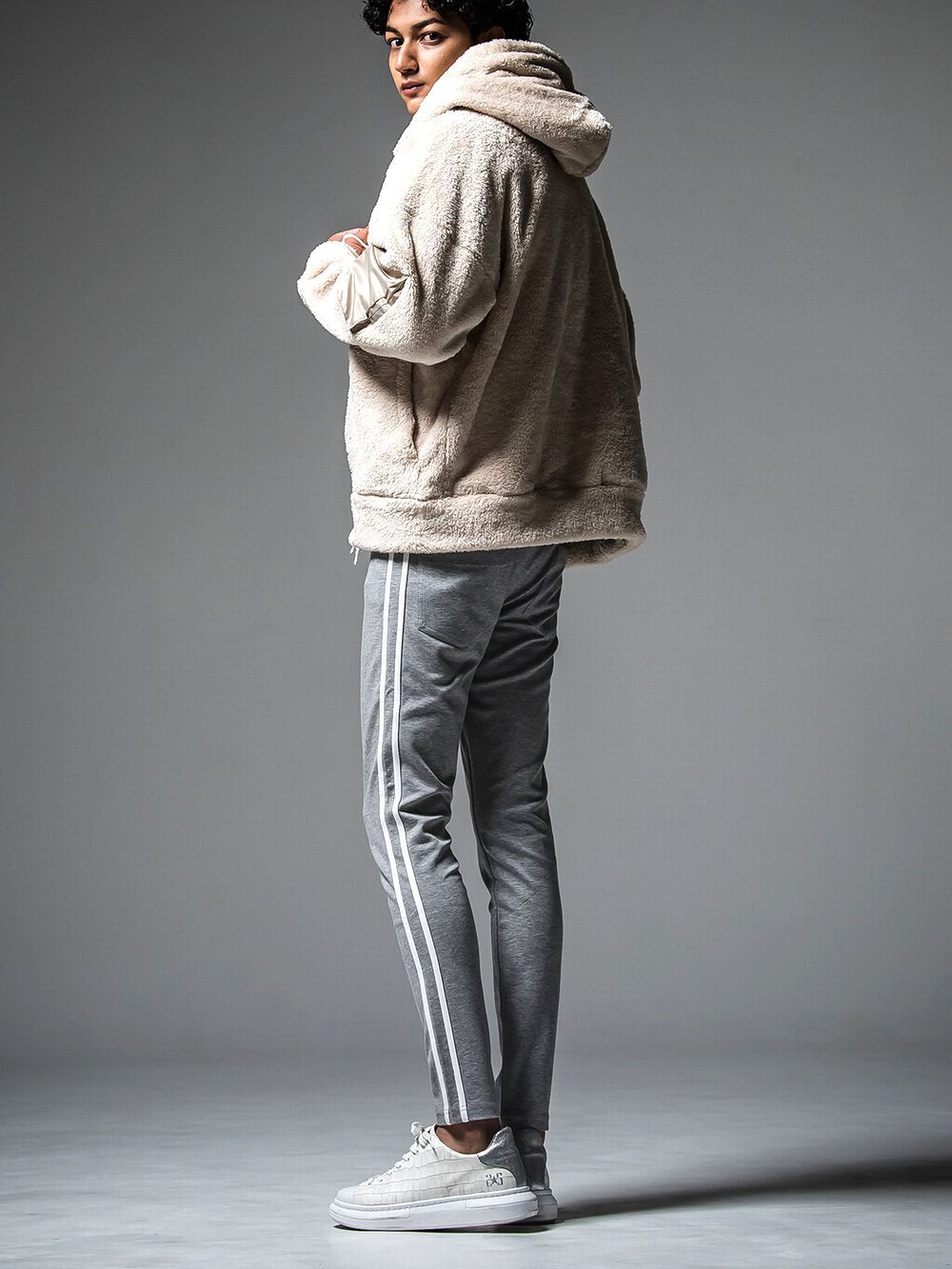 BOA ZIP LOOSE HOODIE WEST  (ベージュ)  ジップアップボアパーカー