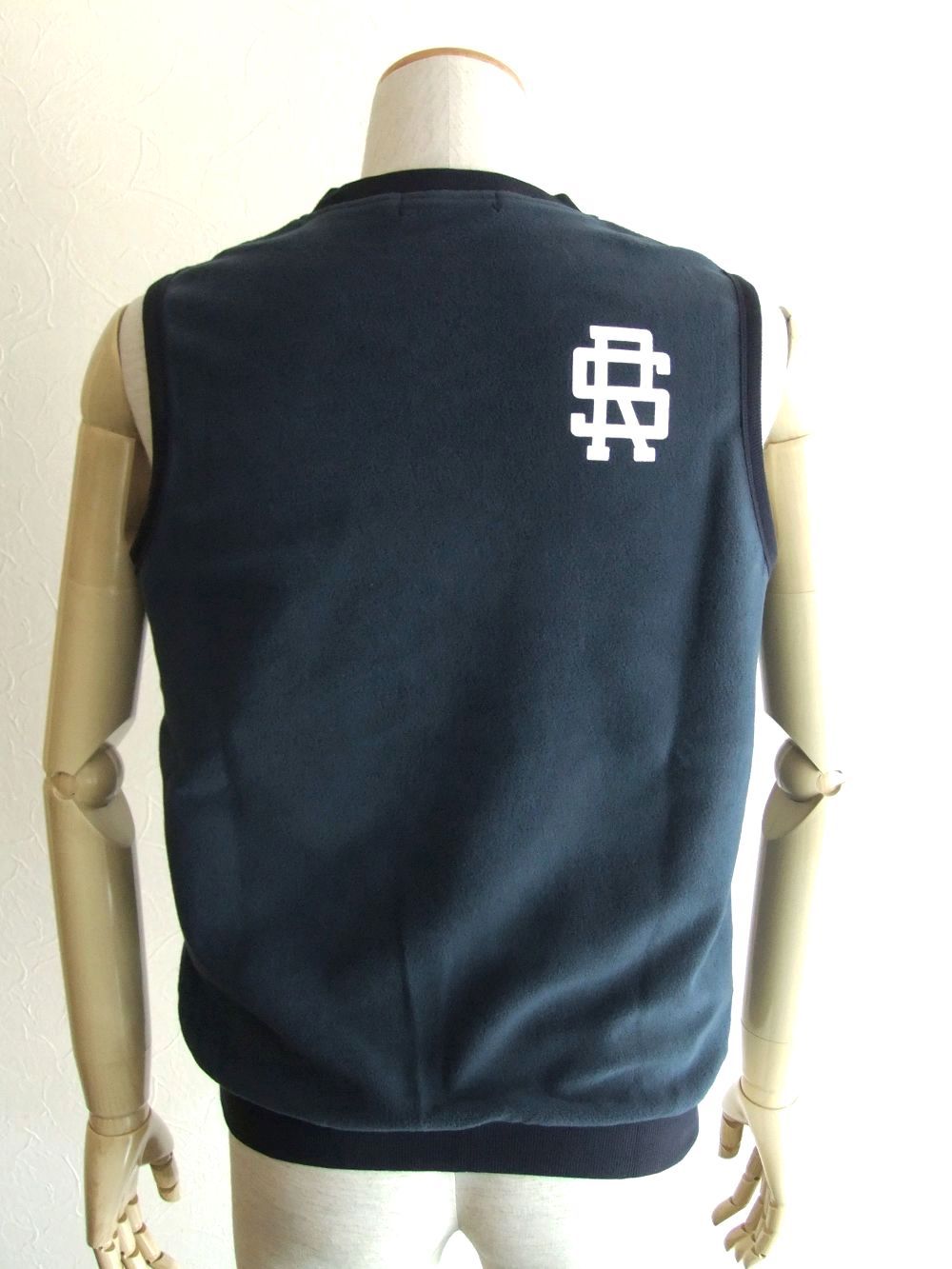 LOGO BALL VEST   (ネイビー) フリース ベスト  RSM-22223