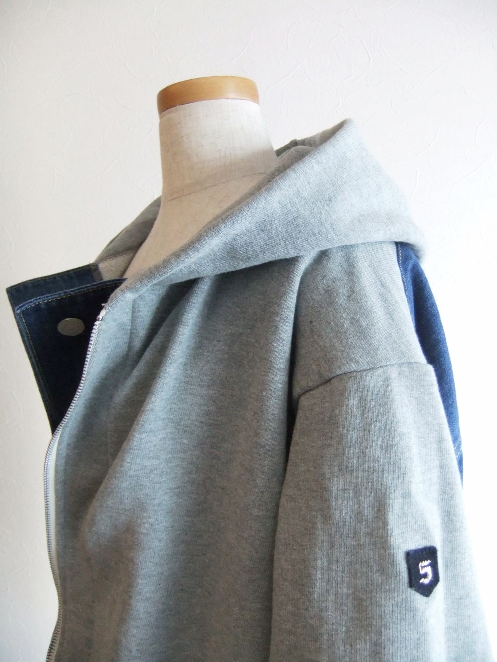 BLANC basque - 裏毛 × DENIM 異素材 切替 ZIP UPパーカー BB31-910