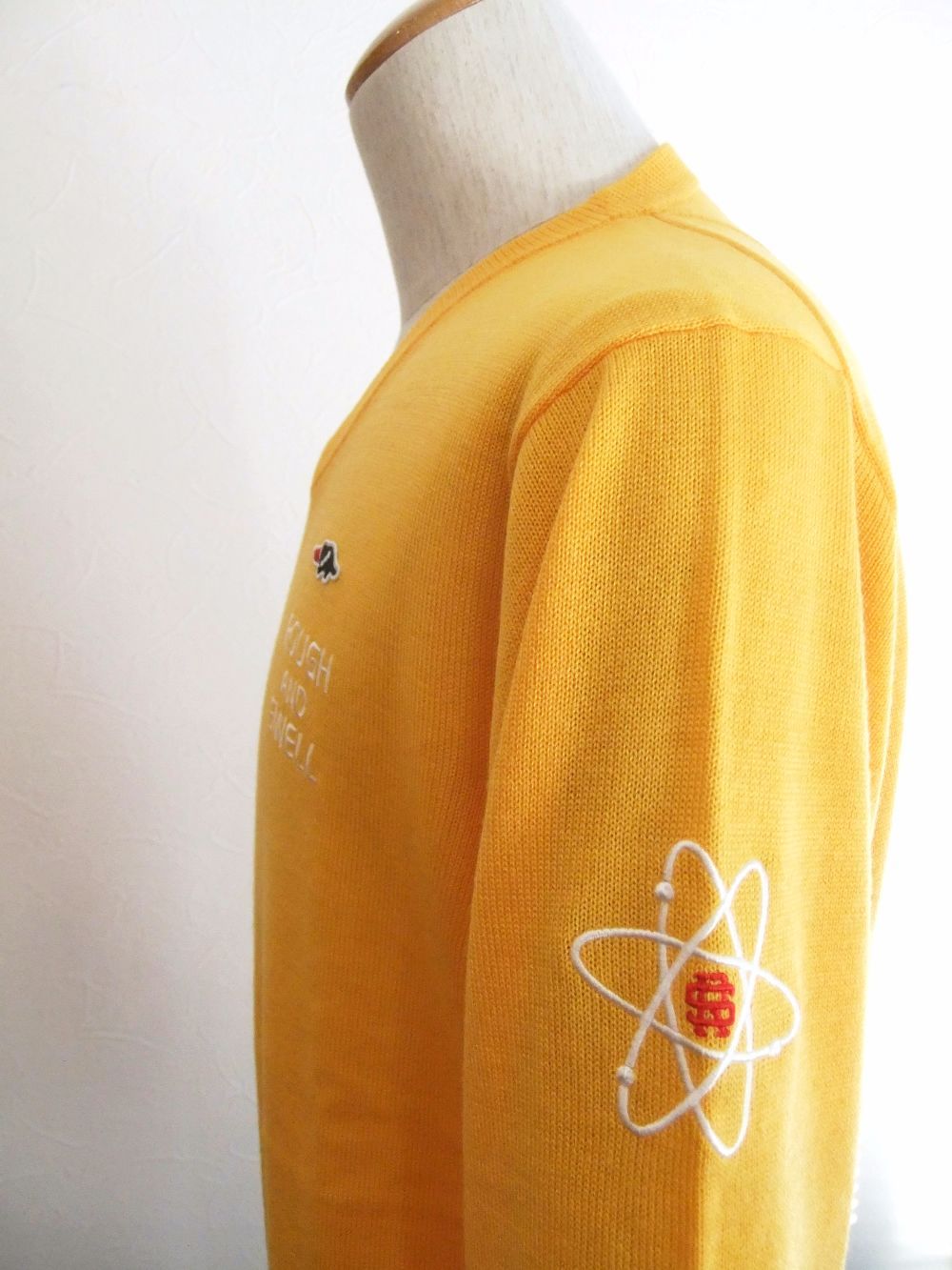 GALAXY  V- NECK   ロゴ入りVネックセーター ( イエロー ) RSM-21271