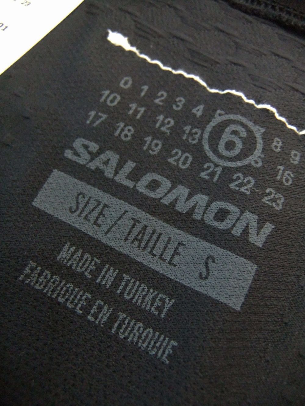 《MM➅》 Maison Margiela × SALOMON    PRINT T-SHIRT  ロゴTシャツ