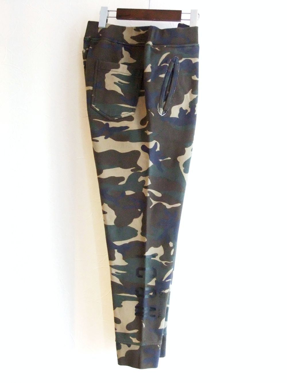 CAMOUFLAGE ICON SWEATPANTS ロゴジャージーパンツ   S79KA0005