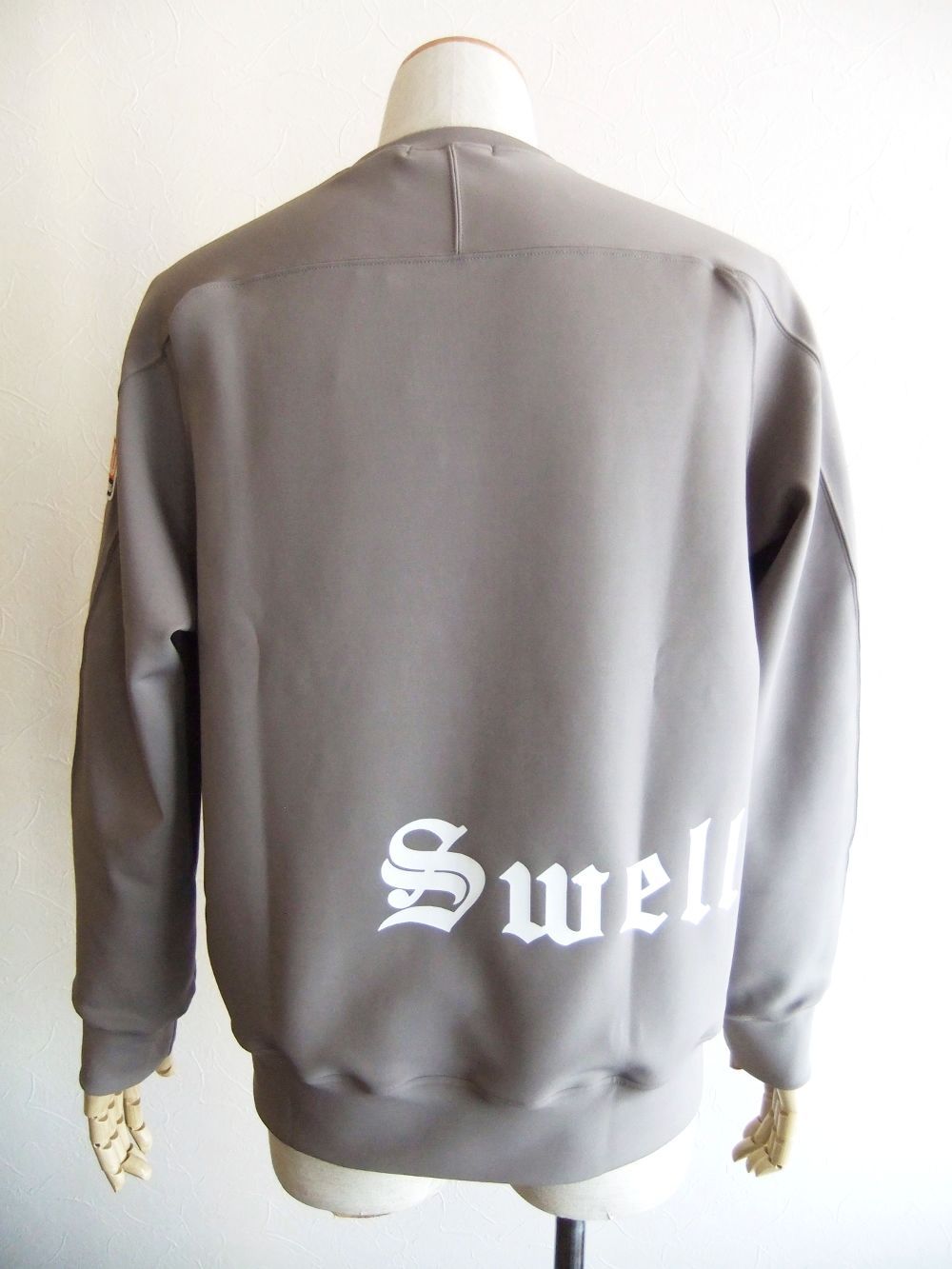BIG LOGO SWEAT  ロゴ入りスウェットシャツ (ベージュ)  RSM-22205