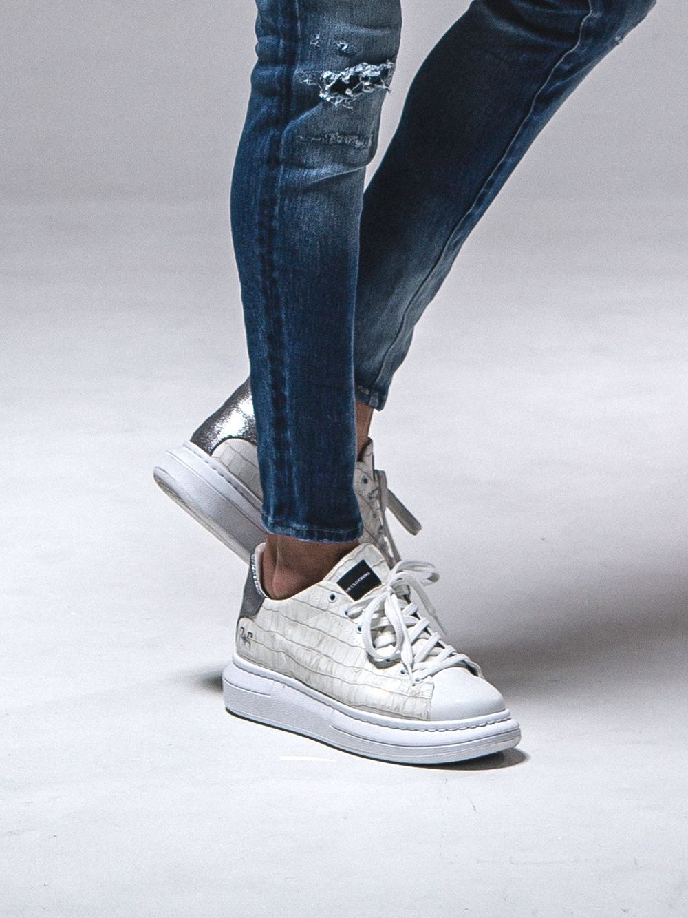 RESOUND × 2TAR   crocodile sneaker