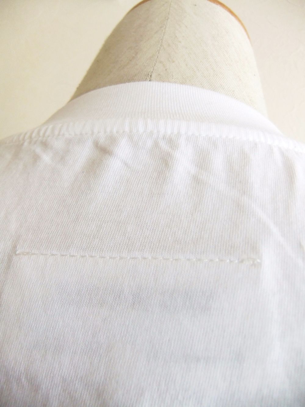 《MM➅》 Maison Margiela  6 LOGO PRINT T-SHIRT (ホワイト) ロゴTシャツ