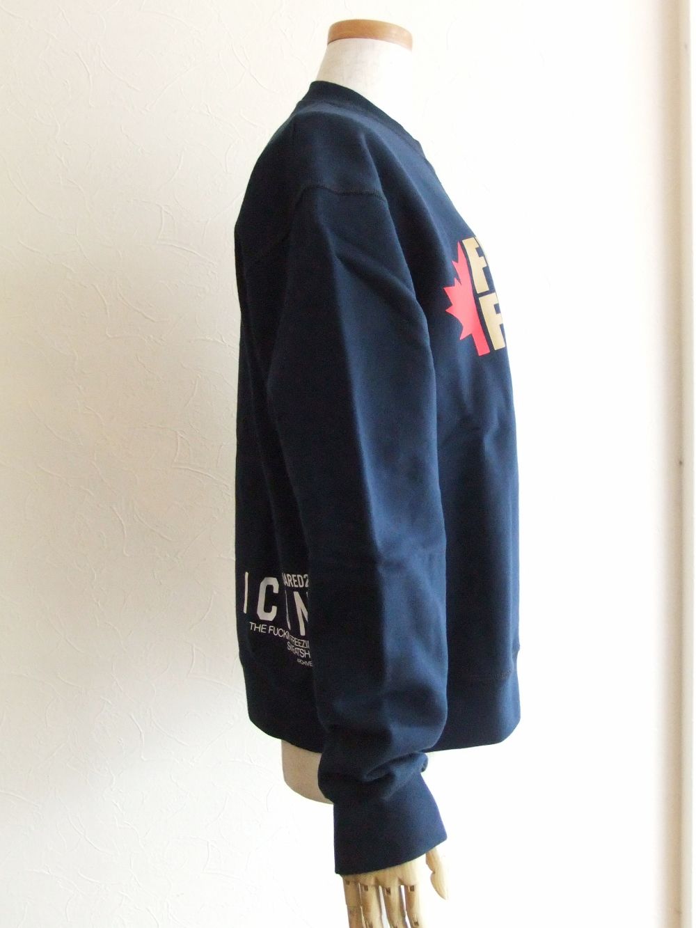 LADIES FUCKIN FREEZIN  スウェットプルオーバー   S80GU0007