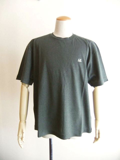 20/1 JERSEY PLATED LOGO T-SHIRT （グレー）  ロゴ半袖Tシャツ