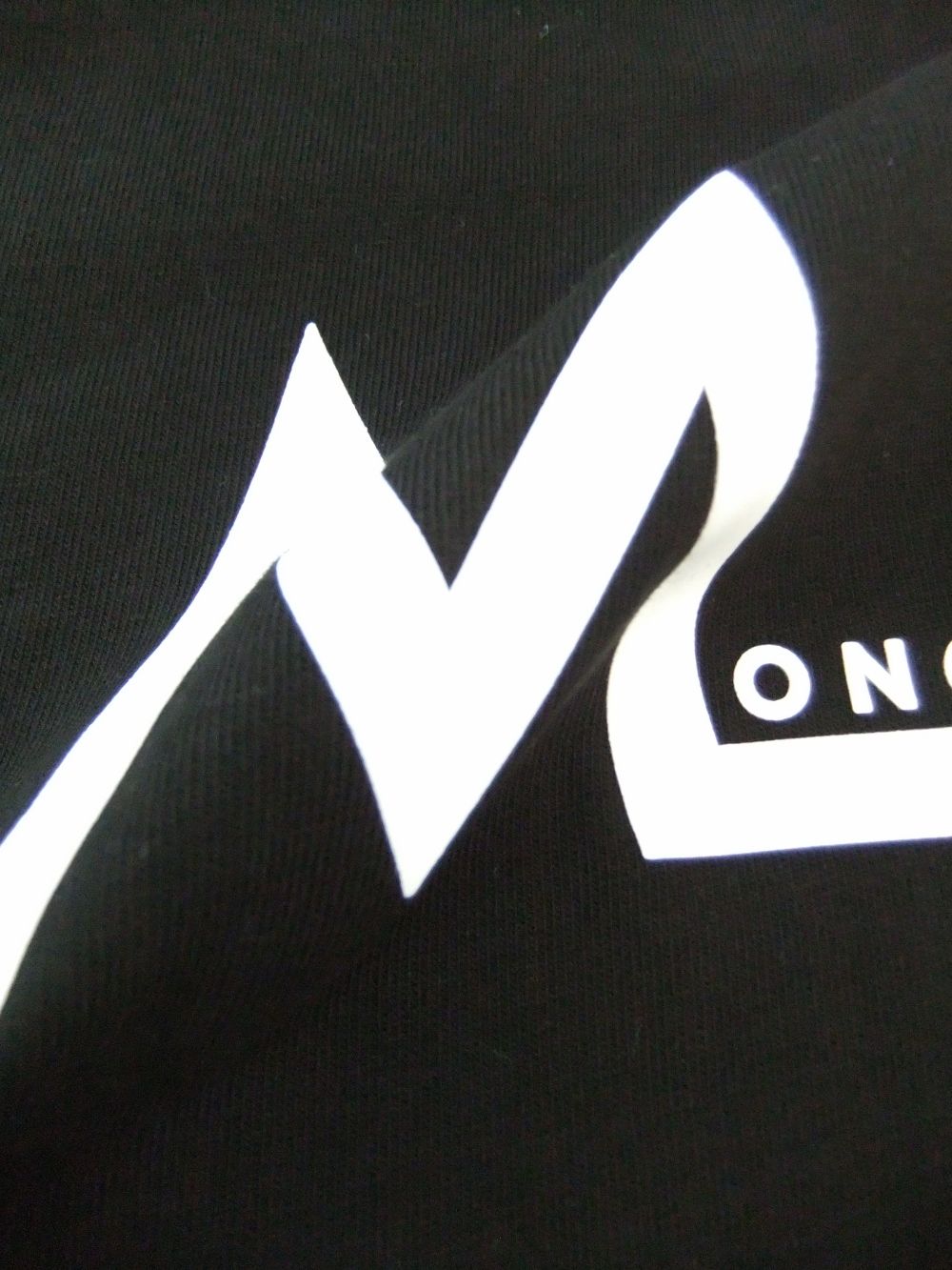 ロゴ ロングスリーブ クルーネックTシャツ (ブラック)