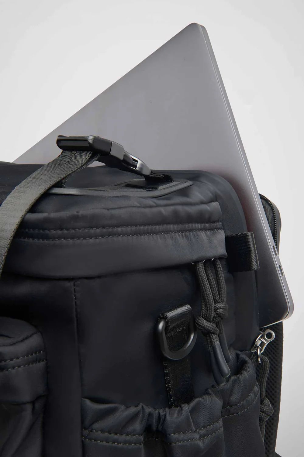 East+West Nylon   M   (ブラック)    ナイロン バックパック