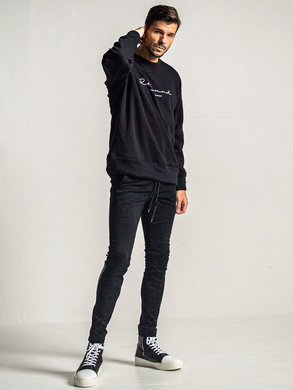 HANDWRIITING LOGO VELOURS FLEECE DROP TRAINER (ブラック) ロゴ ルーズ トレーナー