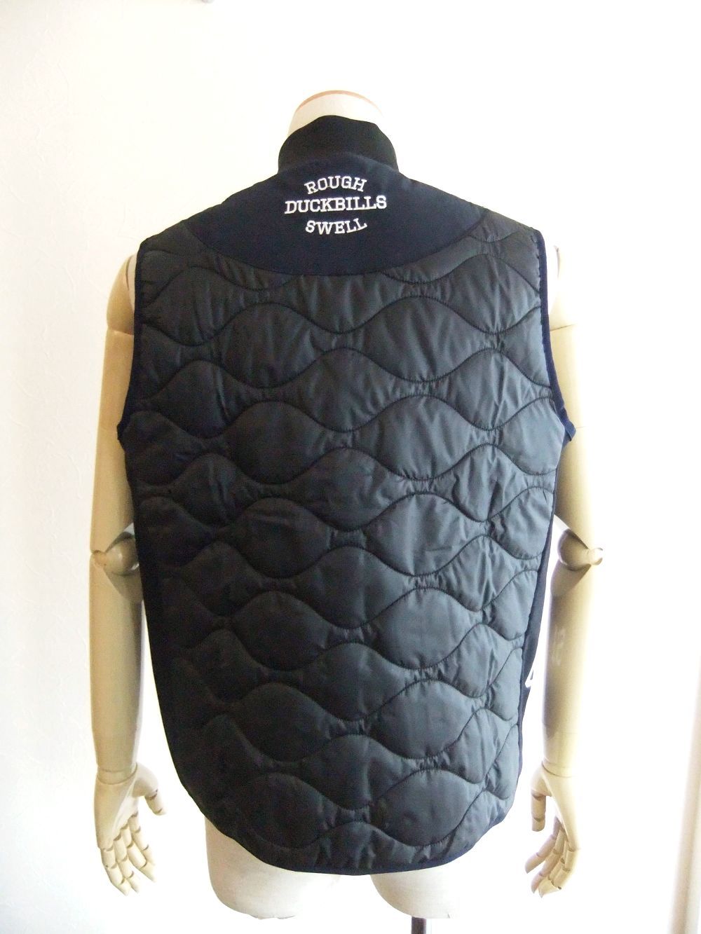 SWELL VEST (ネイビー)  中綿入り ベスト    RSM-24252