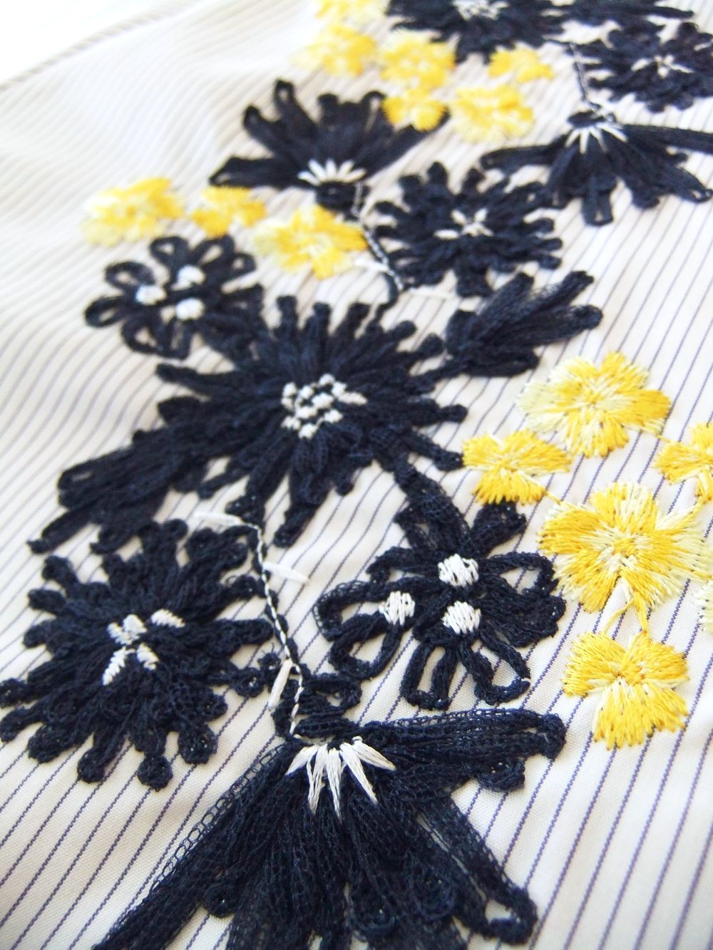 【jeune】 フラワー刺繍入り スモック ブラウス   J137649M