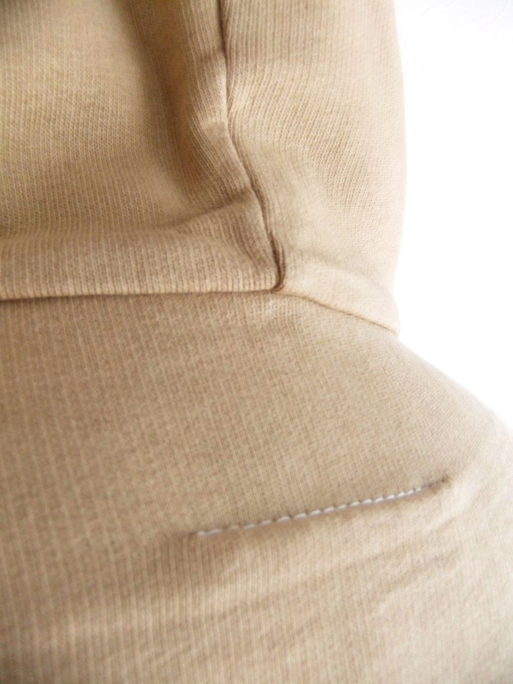 《MM➅》 Maison Margiela  (ベージュ)  ロゴ プルオーバー パーカー