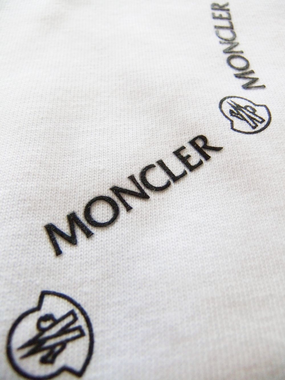 ロゴ プリント Tシャツ