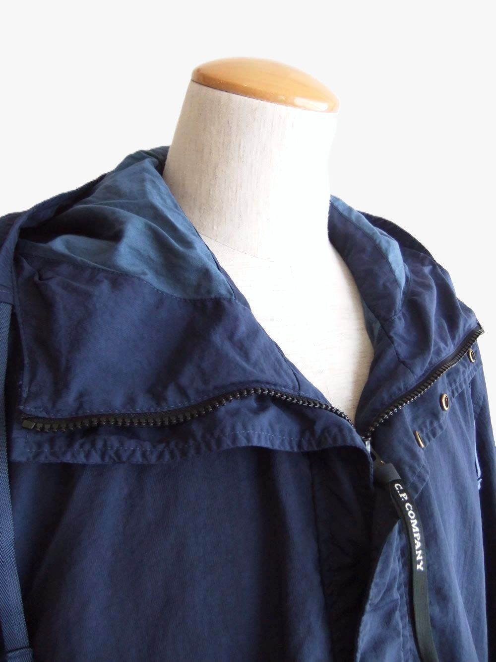 T-ST NYLON HOODED LENS OVERSHIRT  (ネイビー) ジップアップ パーカー ブルゾン