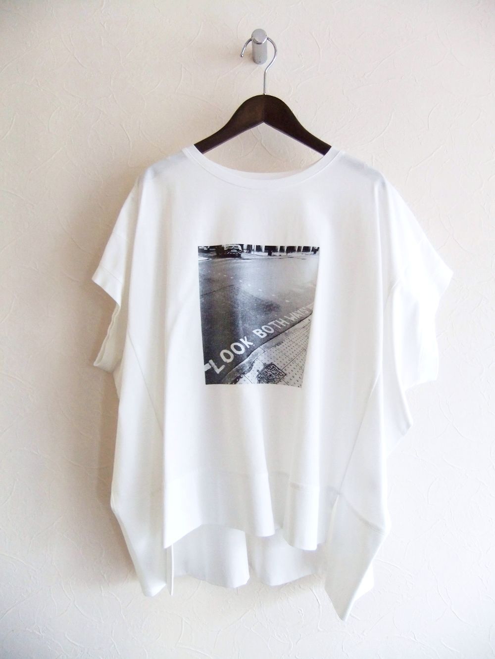 新品✴︎passione パシオーネ ホワイト シャツワンピース 半袖 新品✴︎passione パシオーネ ホワイト シャツワンピース 半袖