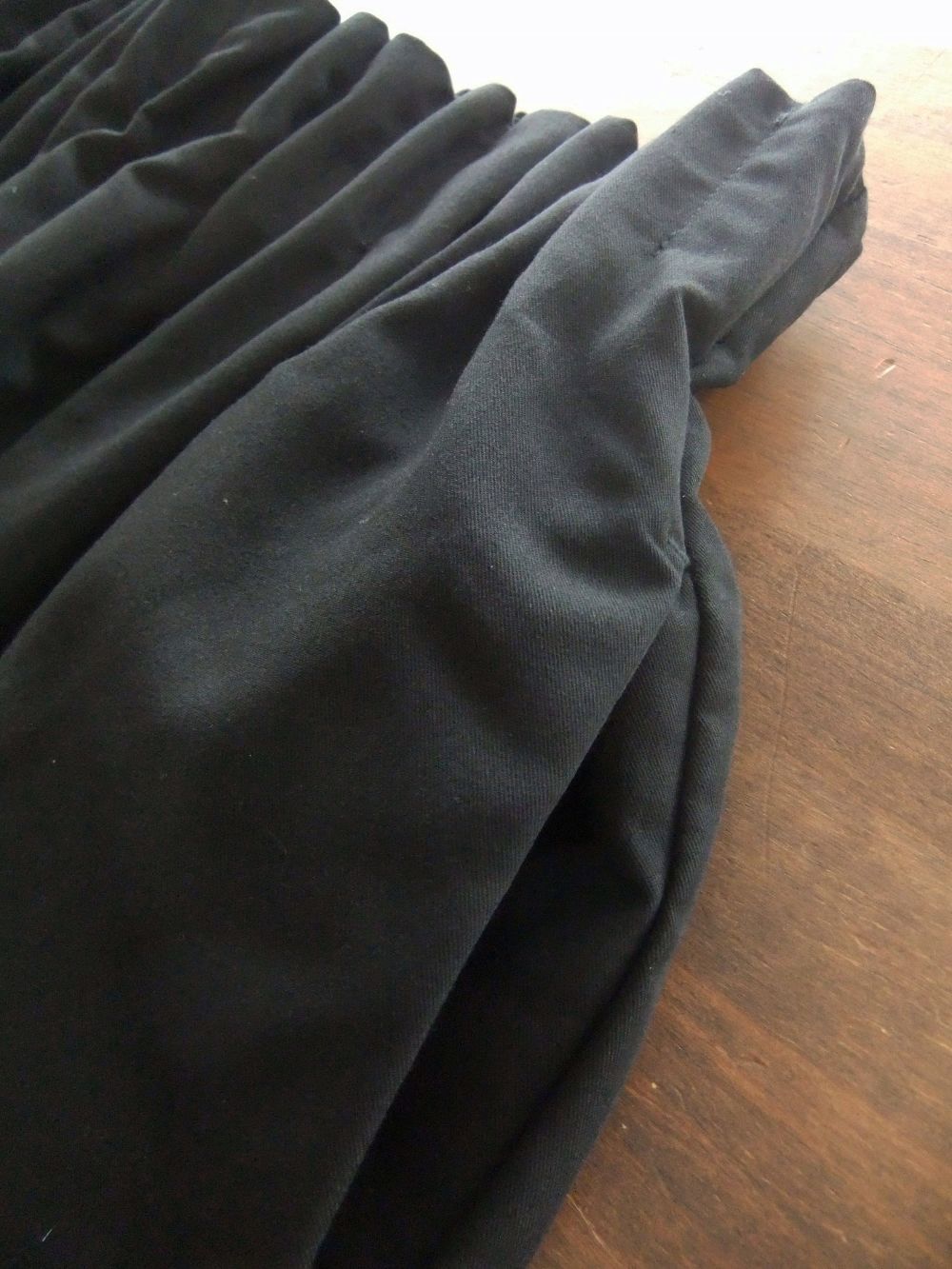 ウエストタックギャザーワイドパンツ  (ブラック)  MM2321