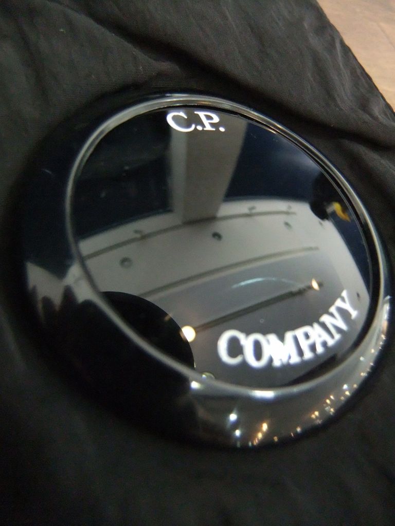 COMPANY Chrome-R Track Shorts ナイロン ハーフパンツ (ブラック) 10CMBE052A  4.444glad