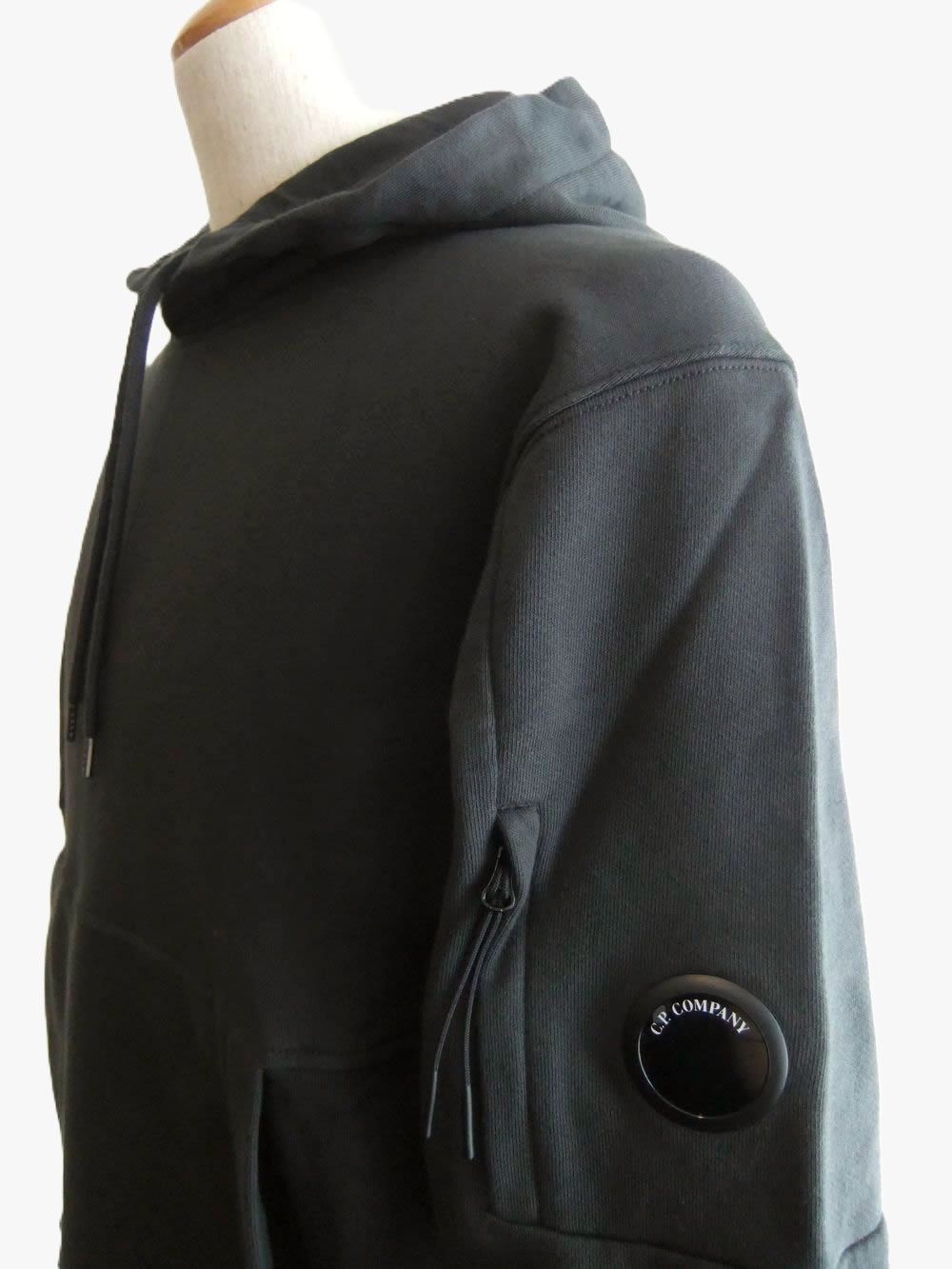 DIAGONAL RAISED FLEECE HOODED LENS SWEATSHIRT (ダークグレー) フーデッド スウェットシャツ