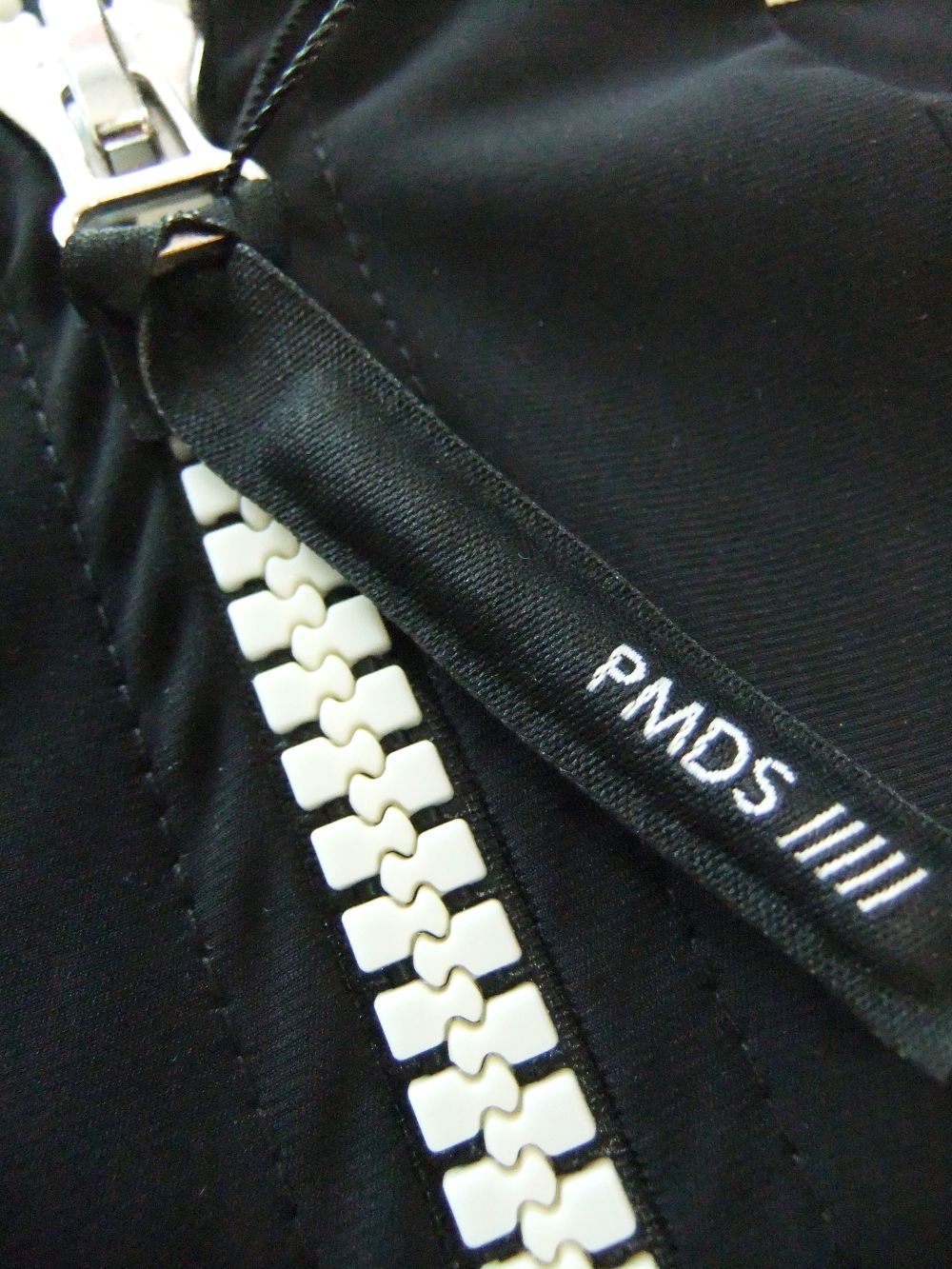 HOODIE STRIP  LINEリブ ZIPパーカー