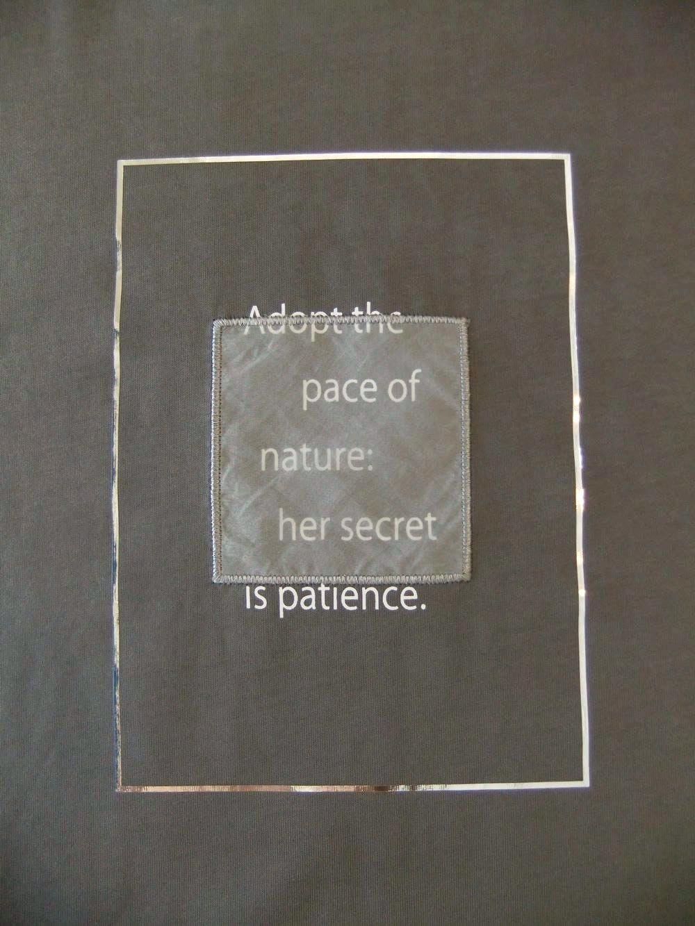 スクエア 箔プリント フロントスリット コクーン Tシャツ  (チャコールグレー)  626938