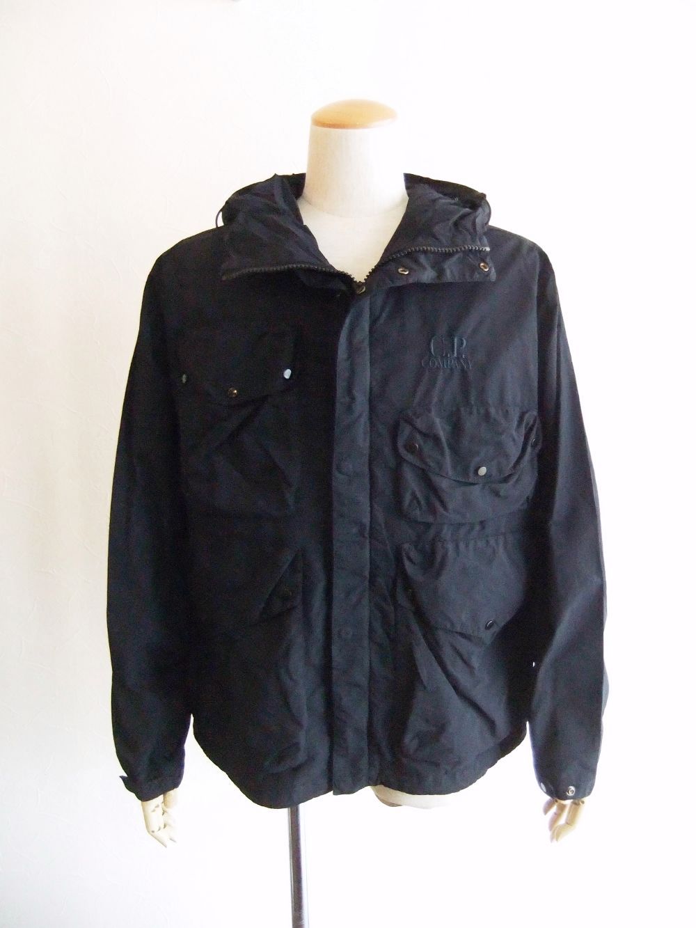 FLATT NYLON GOGGLE JACKET  ジップアップ フード付き ブルゾン