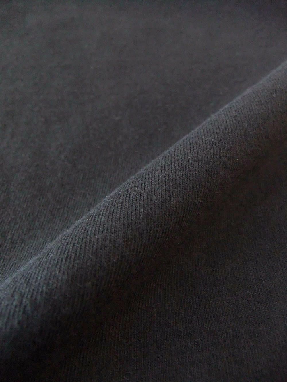 ロゴ クルーネック スリムフィット  Tシャツ