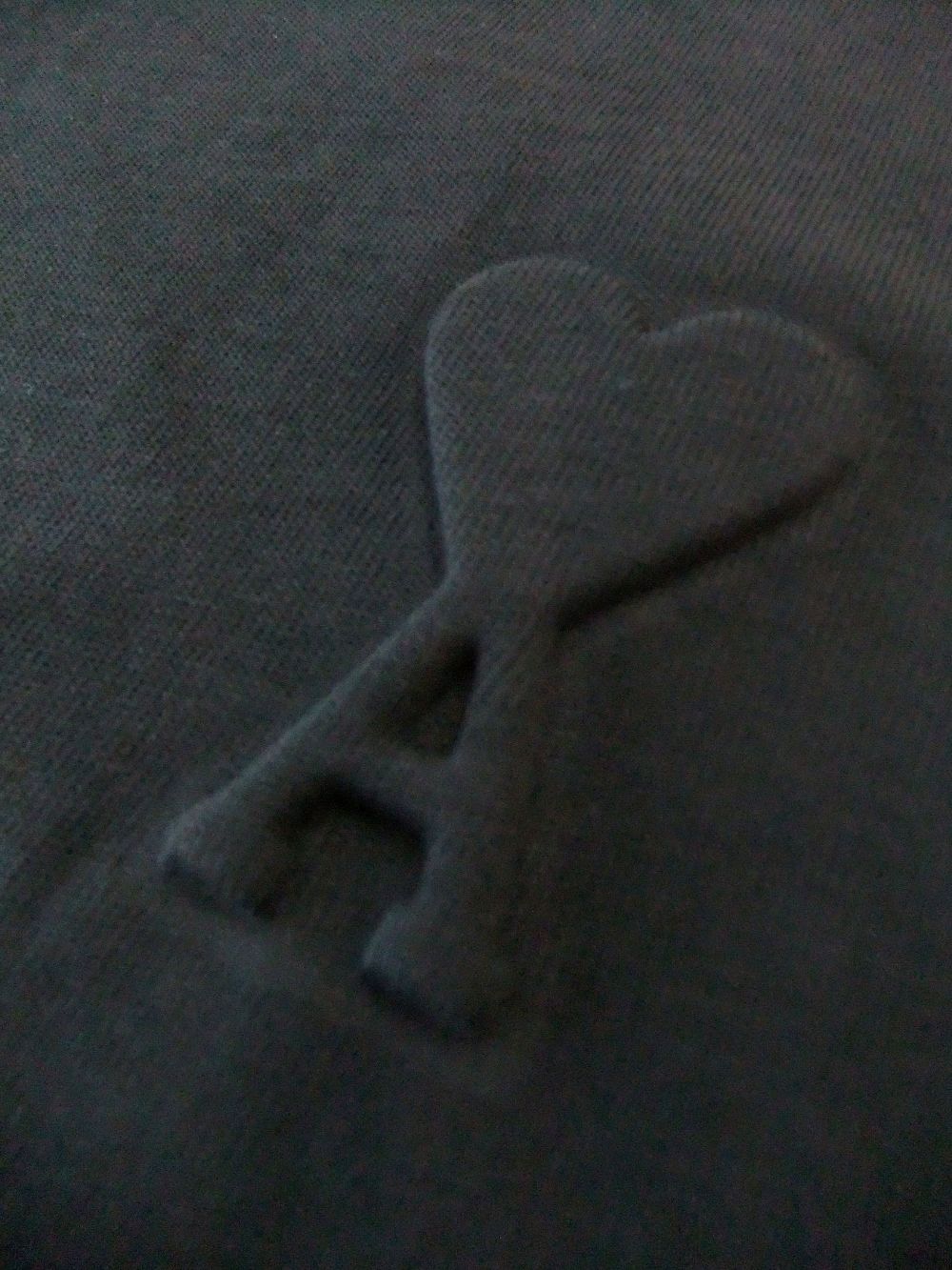 【ユニセックス】AMI DE COEUR Tシャツ (ブラック）  ロゴ半袖 Tシャツ