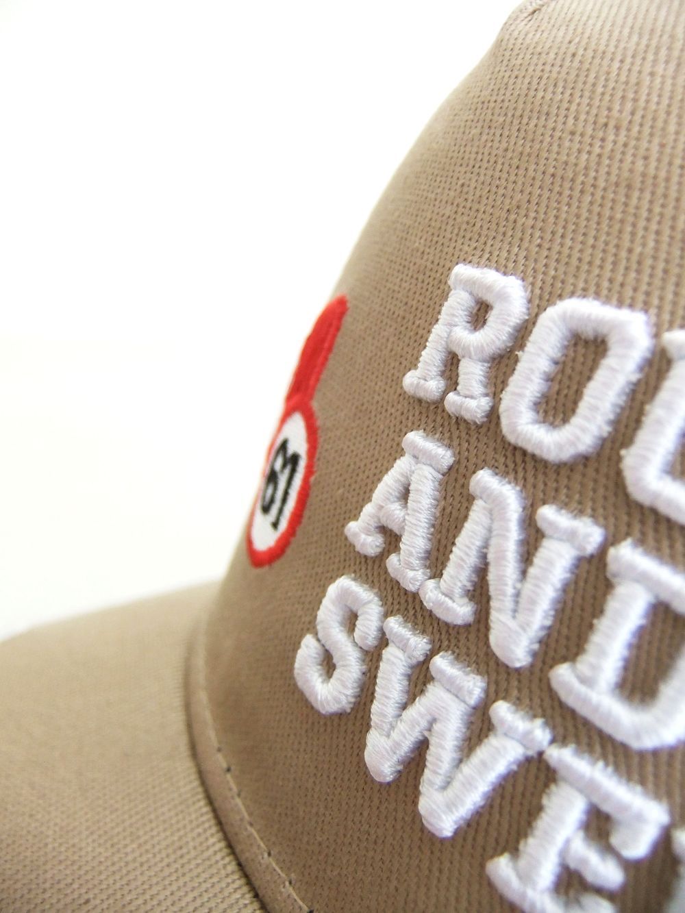 RED IRON MESH CAP  (ベージュ)   ロゴ入りキャップ    RSA-24005