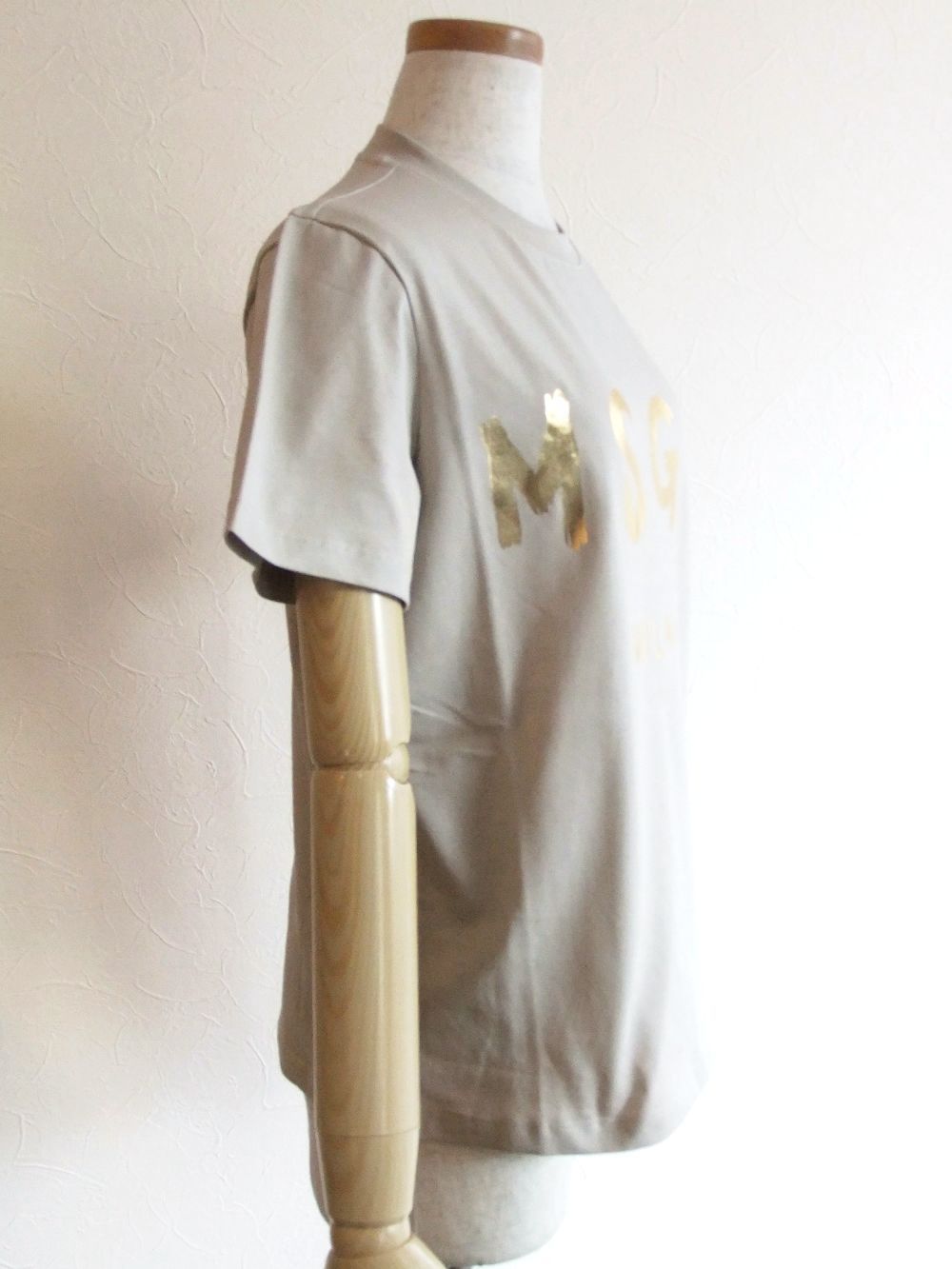 《LADIES》 筆描き ロゴプリント コットン Tシャツ 日本限定モデル  (ベージュ)  MDM60J-217298