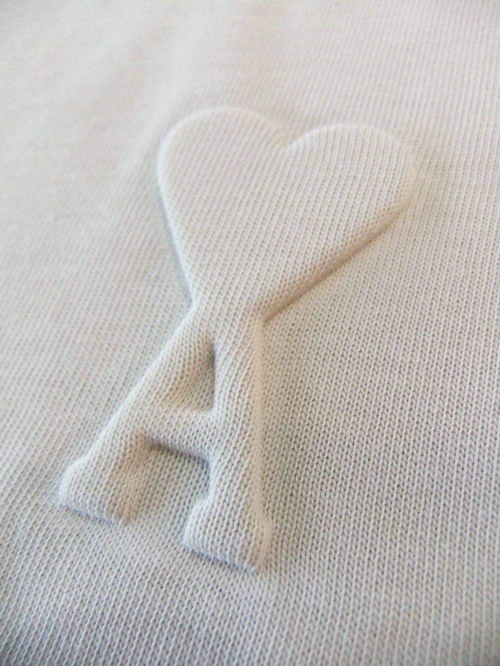 【ユニセックス】AMI DE COEUR Tシャツ (ベージュ）  ロゴ半袖 Tシャツ