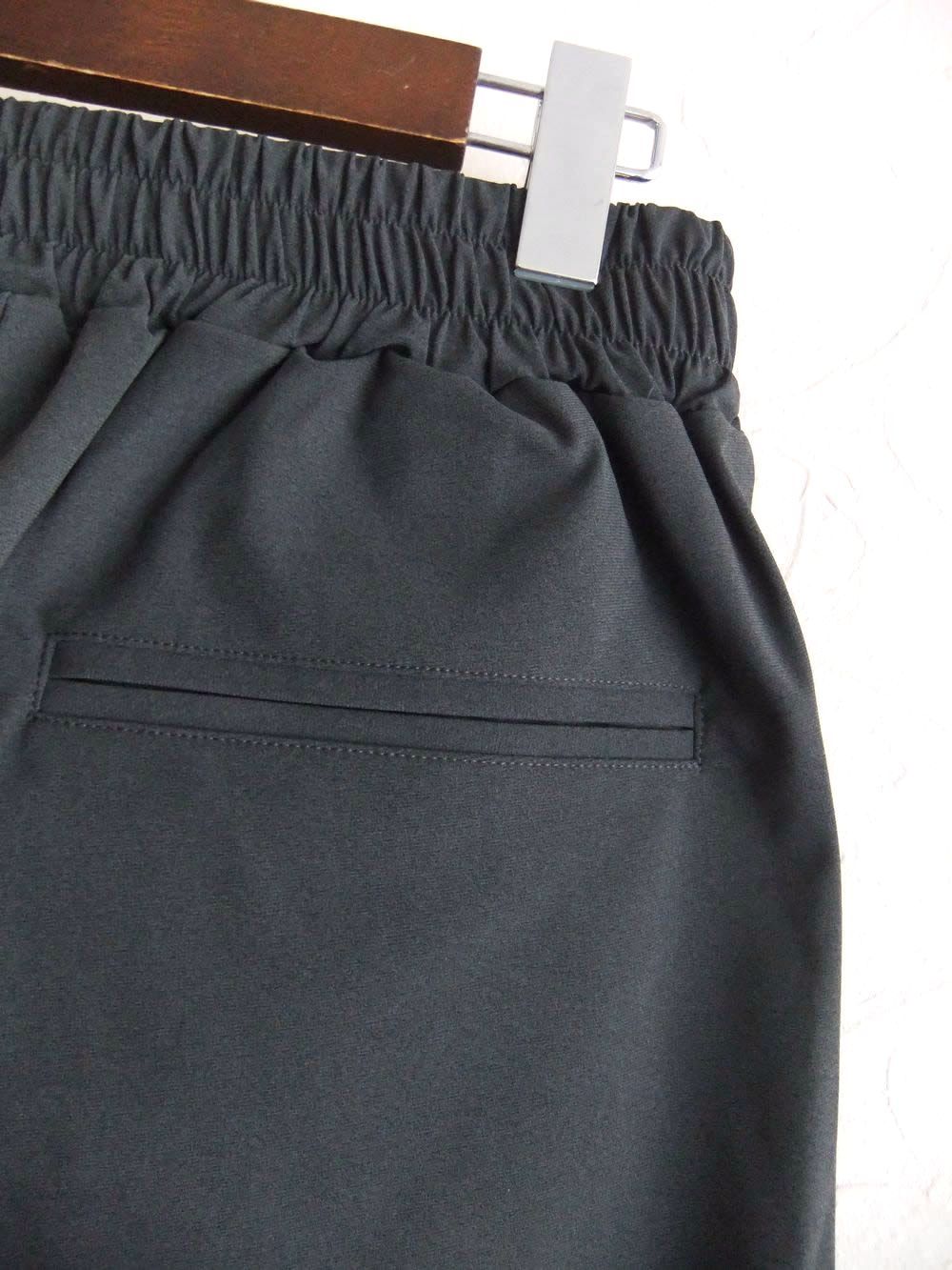 SHORTS OVER PINCES  (グレー) ナイロン ストレッチ ハーフパンツ