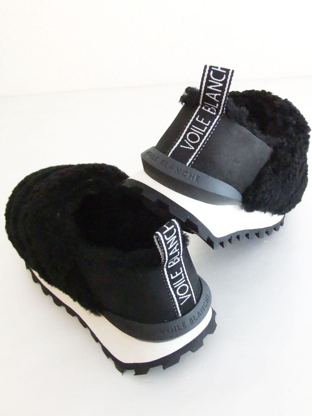 〈LADIES〉 QWARK SLIP FUR  ボア スリッポン スニーカー   0A01