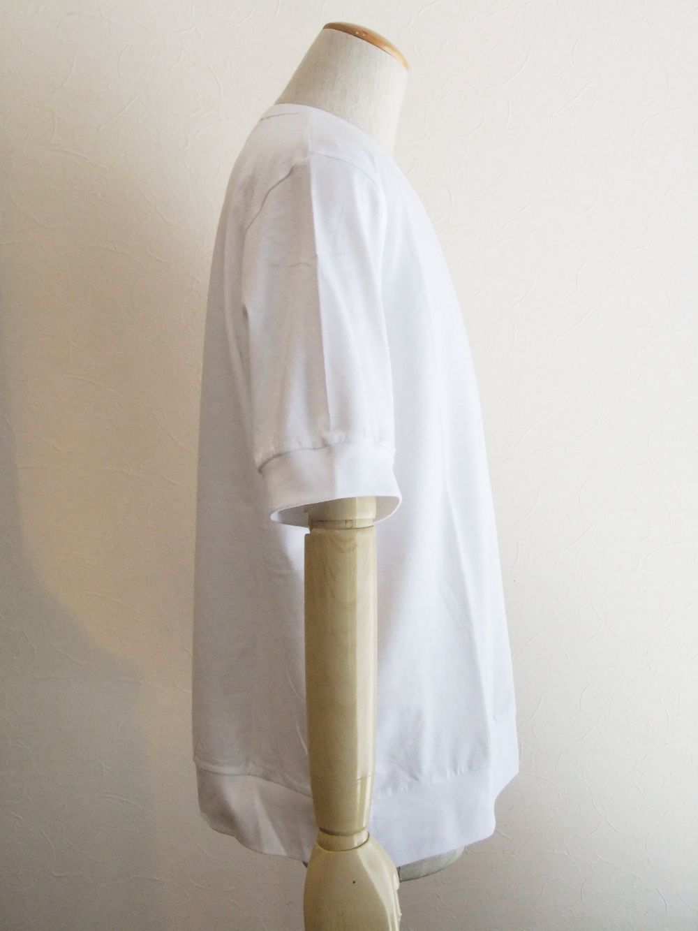 V-ネック 半袖Tシャツ  INZOLIA  (ホワイト)